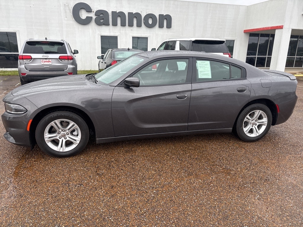Used 2022 Dodge Charger SXT with VIN 2C3CDXBG0NH255923 for sale in West Point, MS