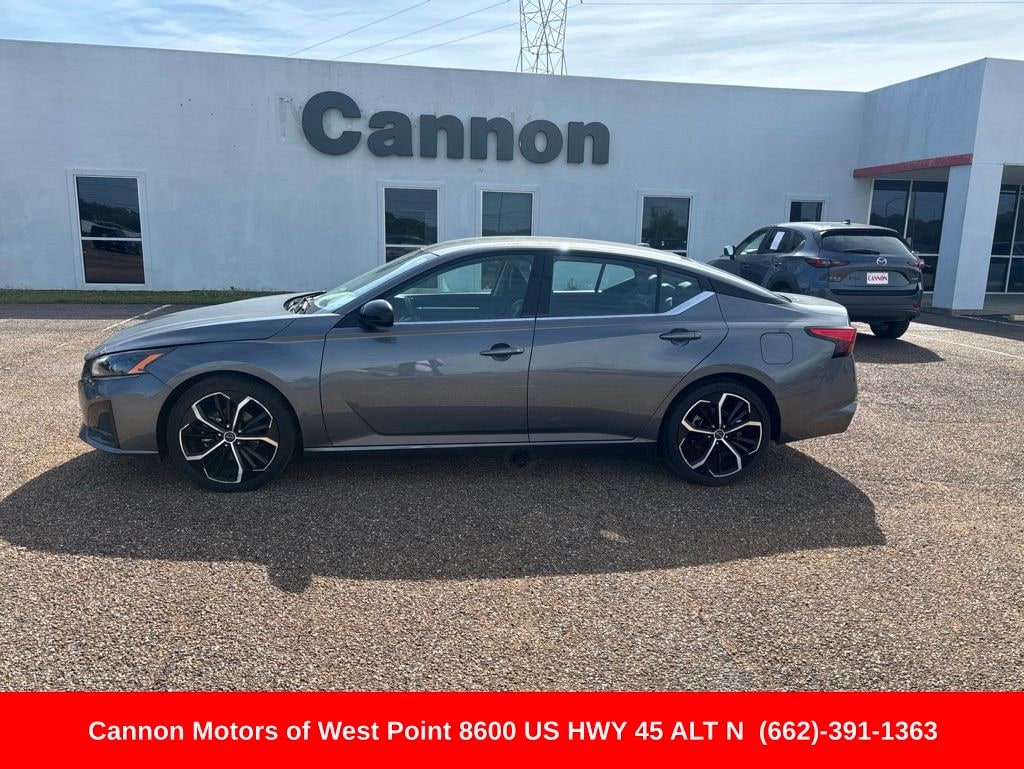 Used 2024 Nissan Altima 2.5 SR Sedan