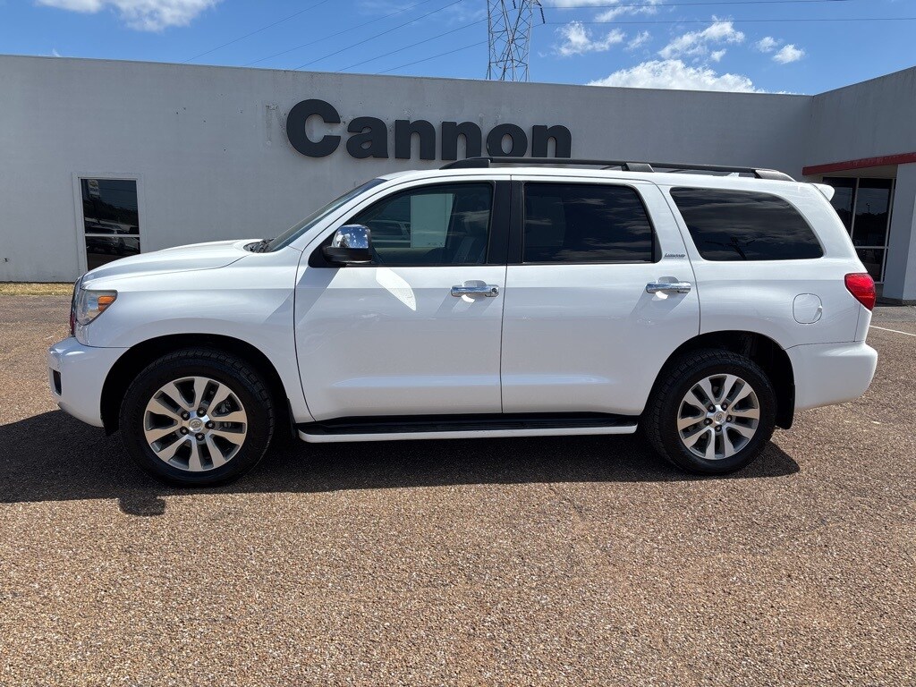 2016 Toyota Sequoia Limited photo 2