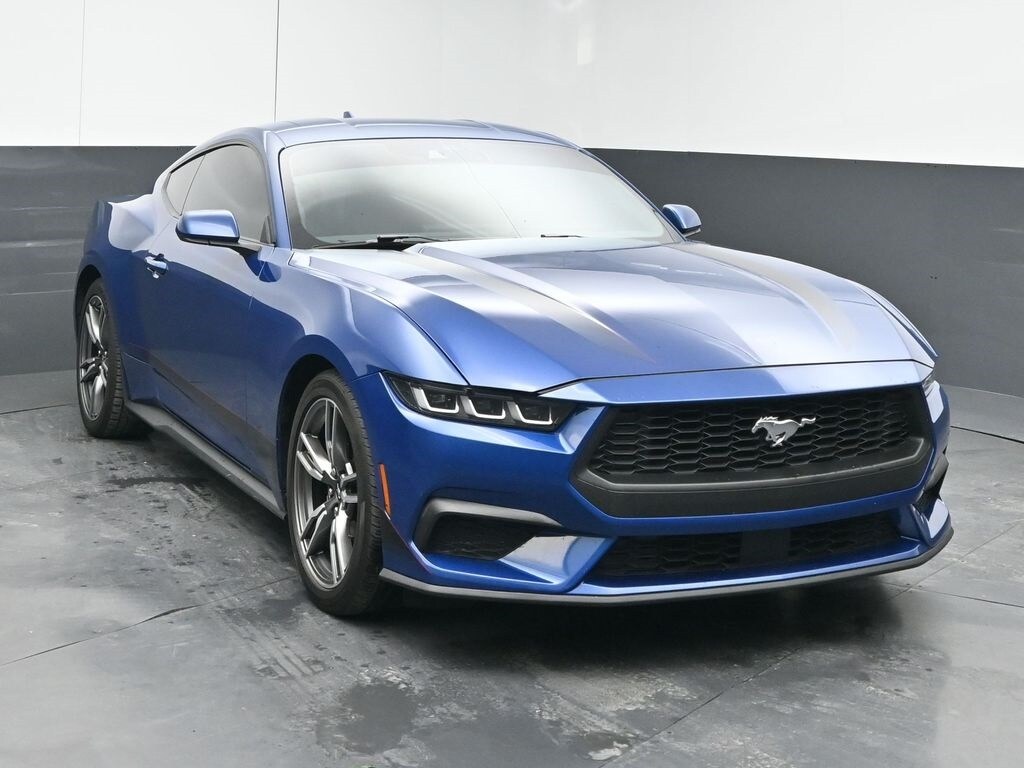 2024 Ford Mustang EcoBoost photo 2
