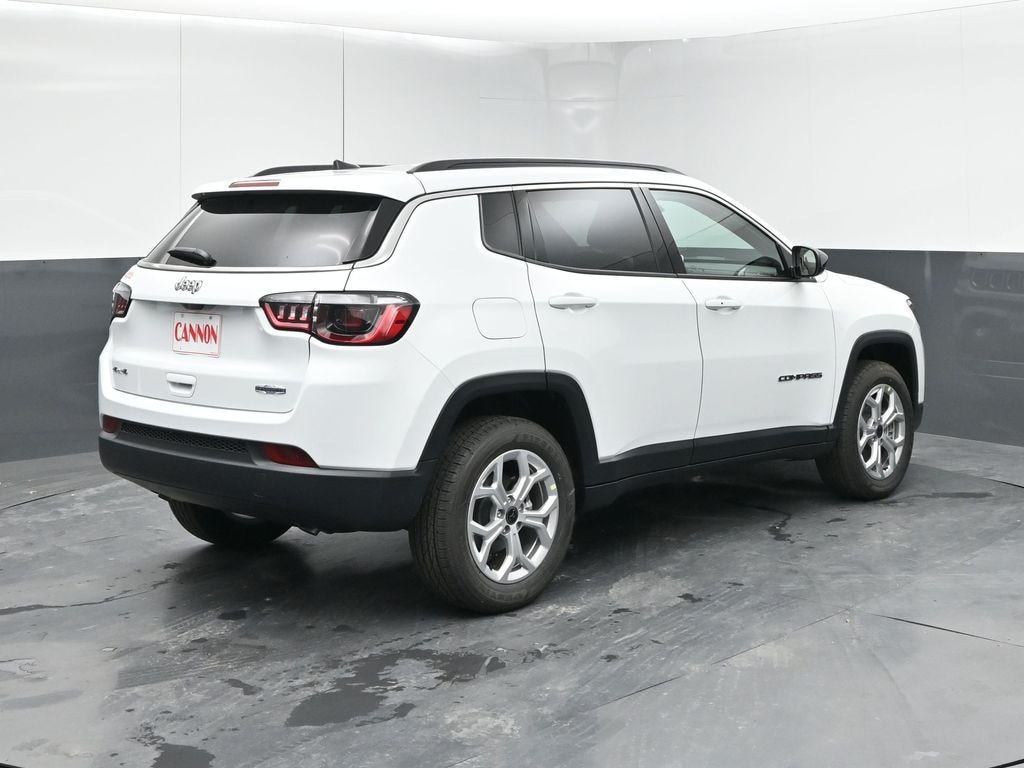 Used 2025 Jeep Compass Latitude SUV