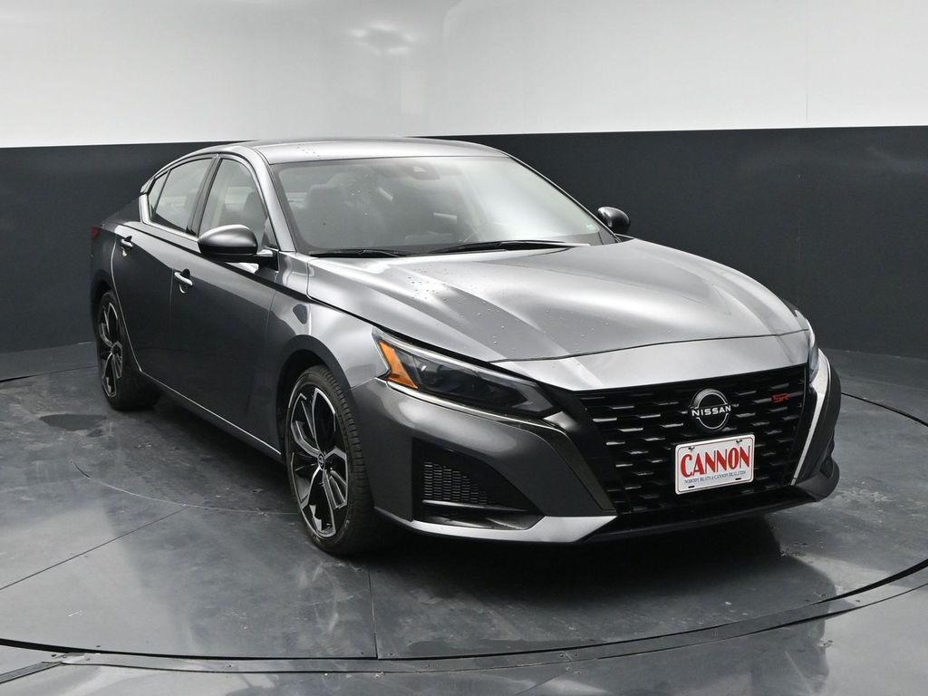 Used 2024 Nissan Altima 2.5 SR Sedan