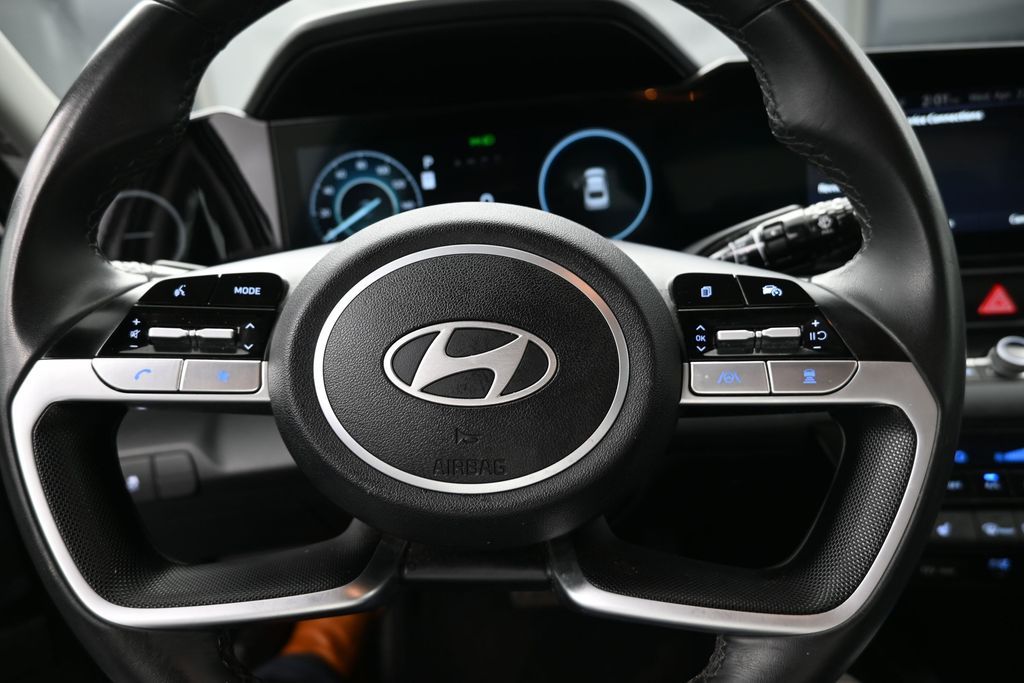 2025 Hyundai Elantra SEL - Photo 16