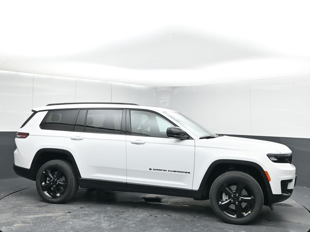2025 Jeep Grand Cherokee L Altitude's photo