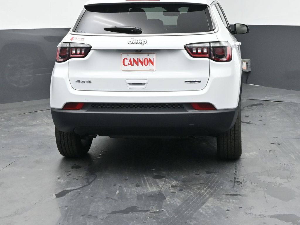 2025 Jeep Compass Latitude 4X4's photo