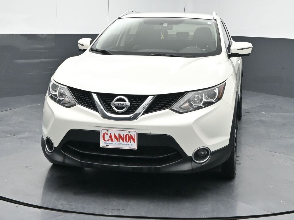 2017 Nissan Rogue Sport SL photo 3