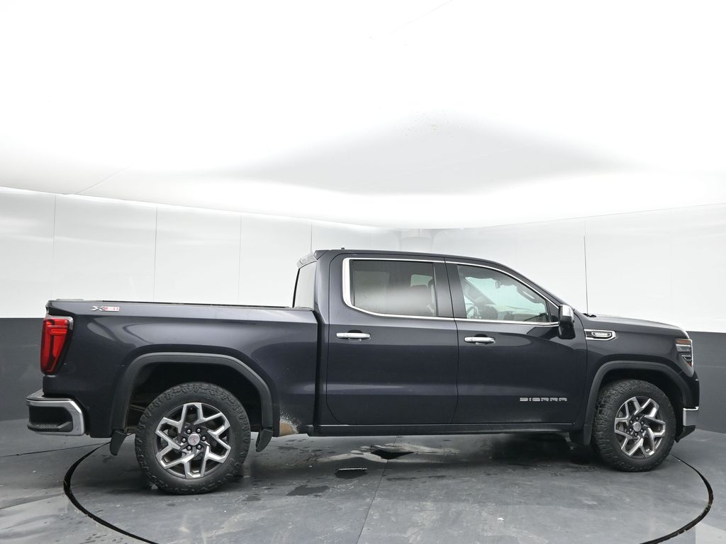2023 GMC Sierra 1500 SLT - Photo 8