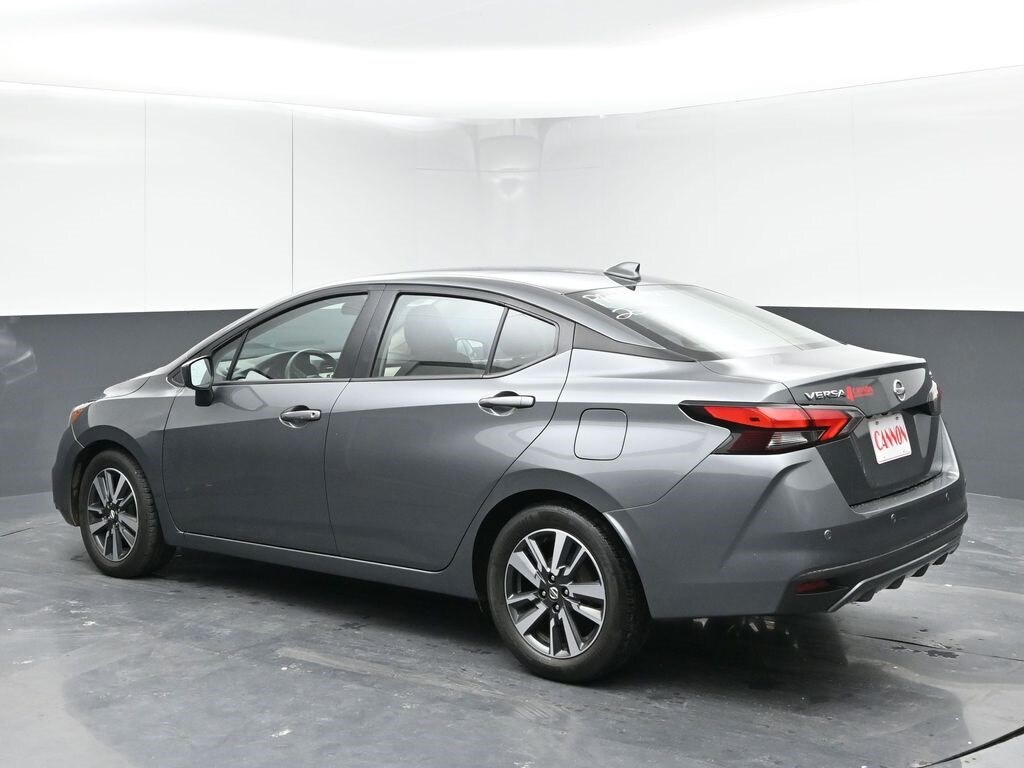 2022 Nissan Versa 1.6 SV photo 3