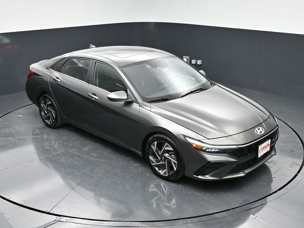 2025 Hyundai Elantra SEL - Photo 19