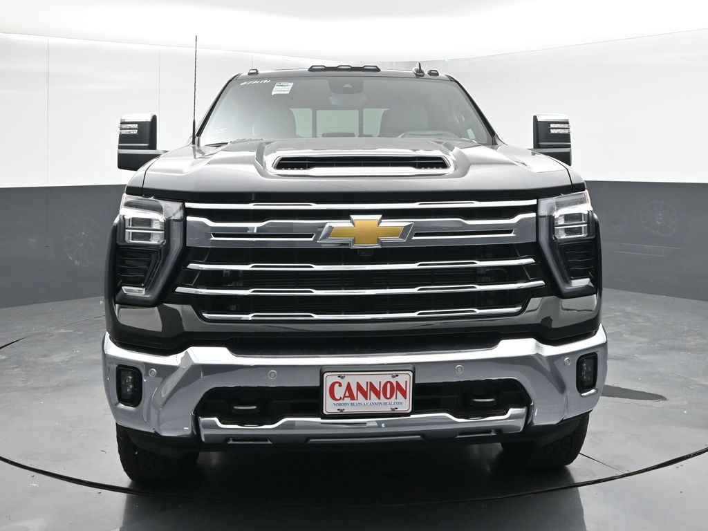 2025 Chevrolet Silverado HD LTZ 4WD Crew Cab Standard Box's photo
