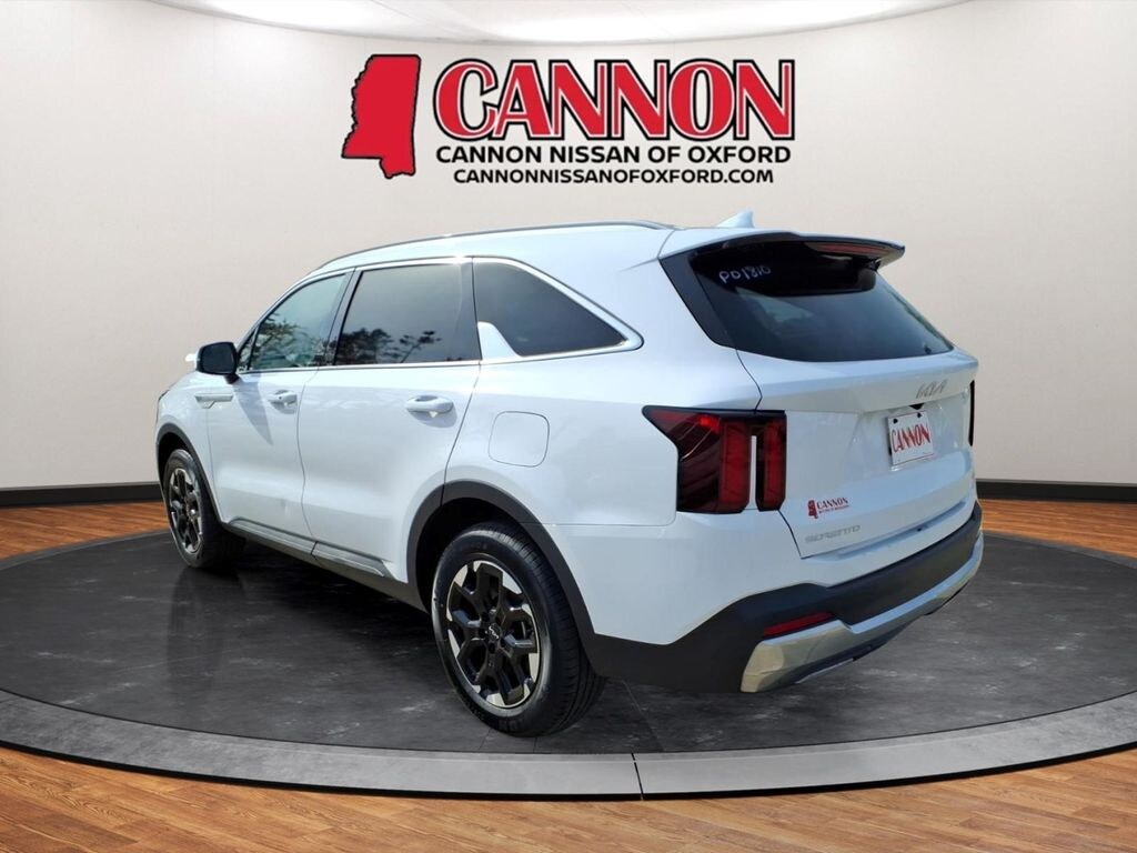 Used 2024 Kia Sorento S SUV