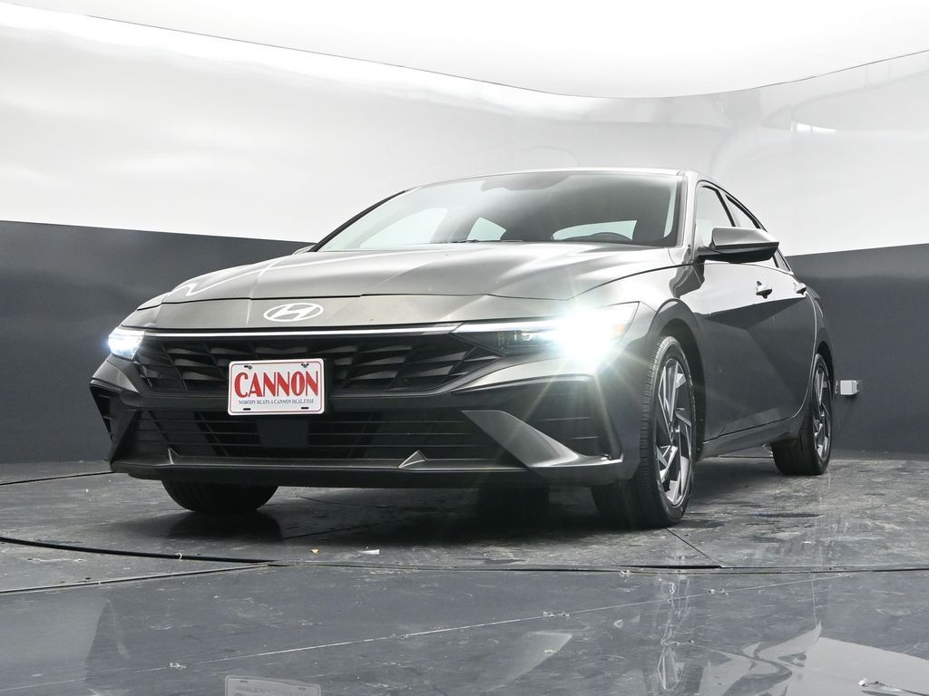 2025 Hyundai Elantra SEL - Photo 28