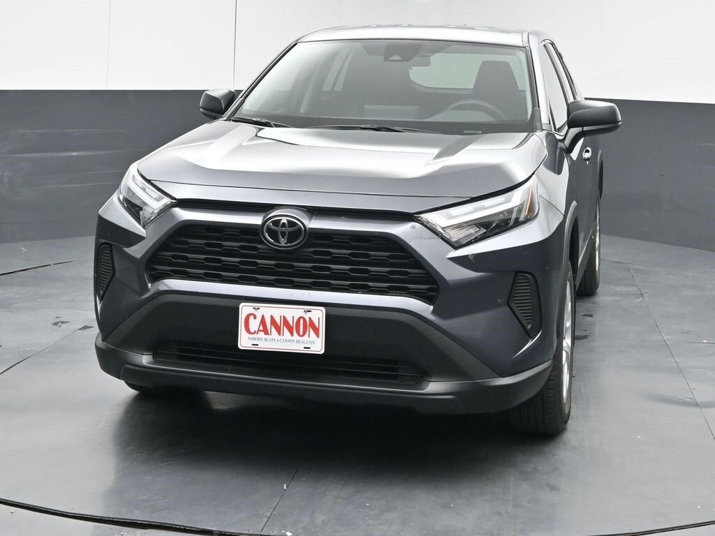 2025 Toyota RAV4 LE photo 3