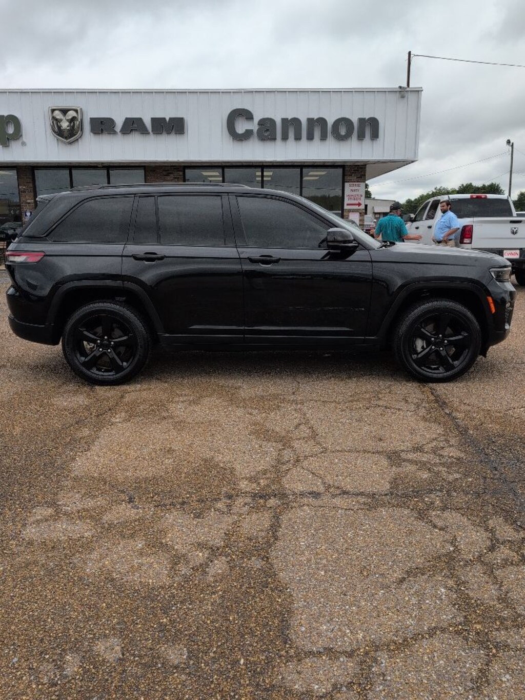 Used 2023 Jeep Grand Cherokee Limited SUV