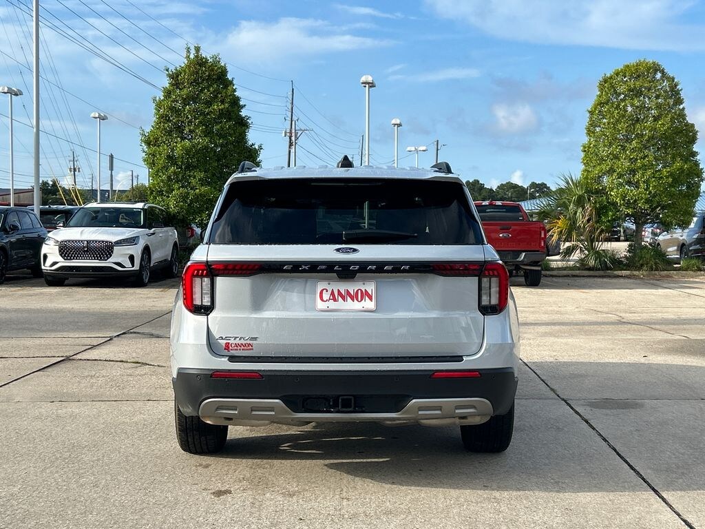 Used 2025 Ford Explorer Active SUV