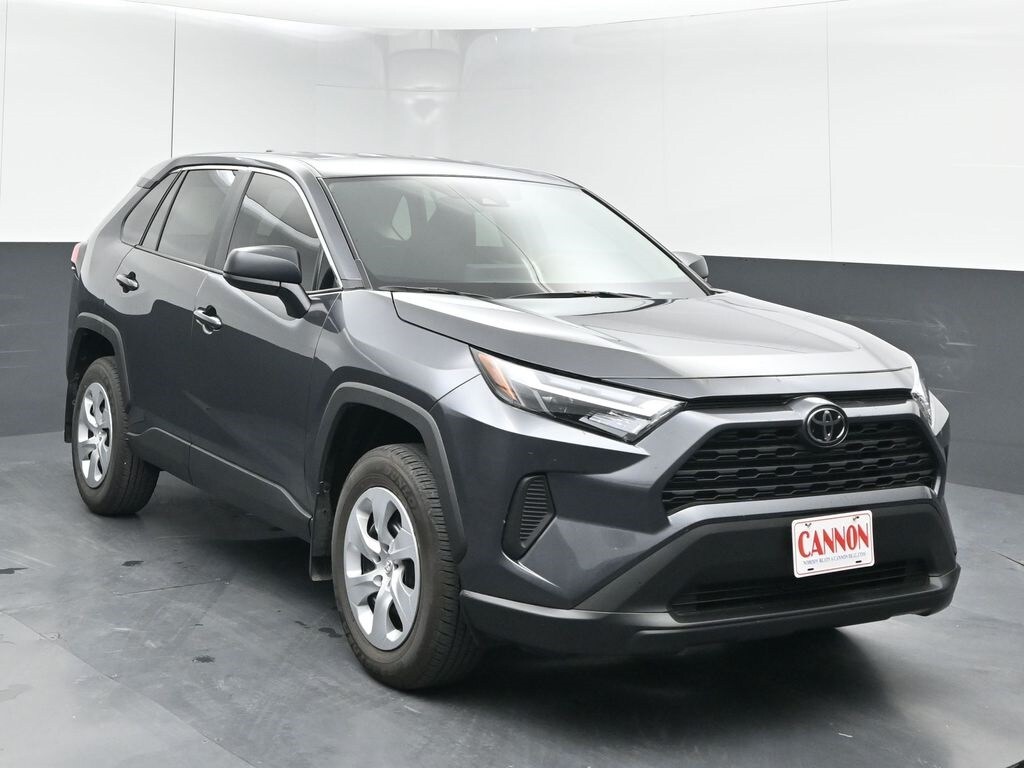 2025 Toyota RAV4 LE photo 2