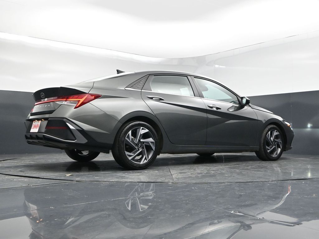 2025 Hyundai Elantra SEL - Photo 33