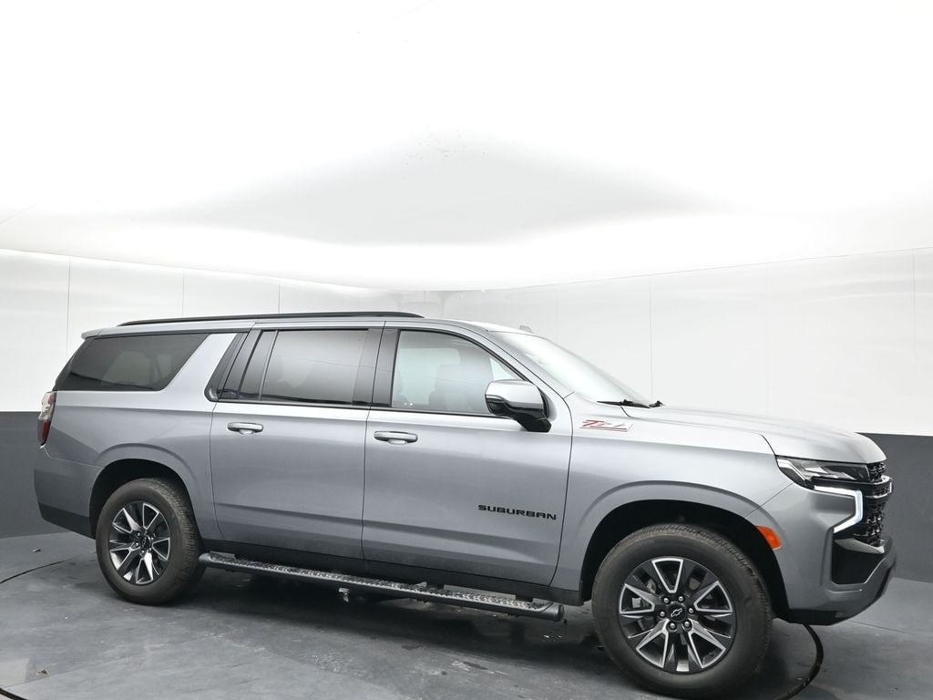 2023 Chevrolet Suburban Z71's photo