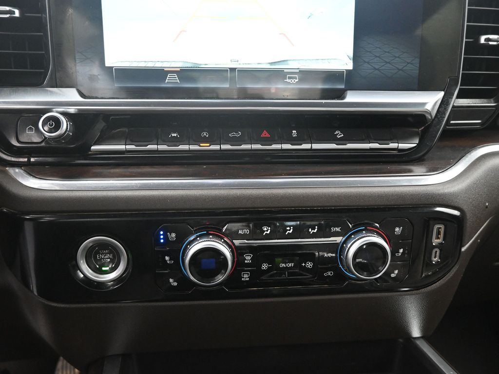 2023 GMC Sierra 1500 SLT - Photo 14