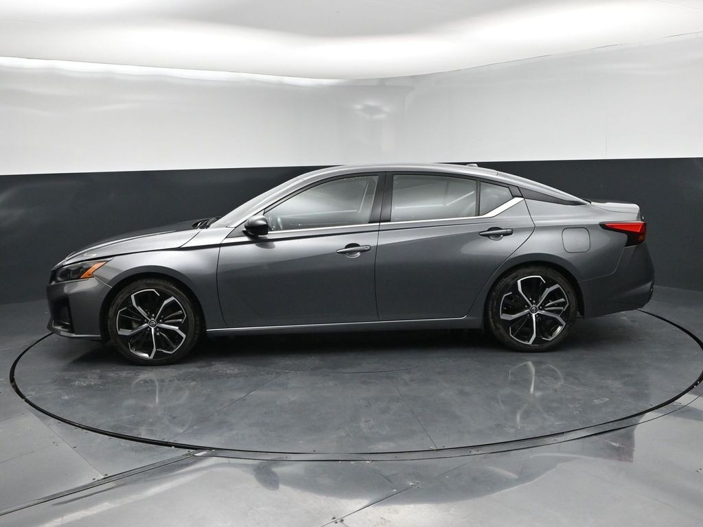 Used 2024 Nissan Altima 2.5 SR Sedan