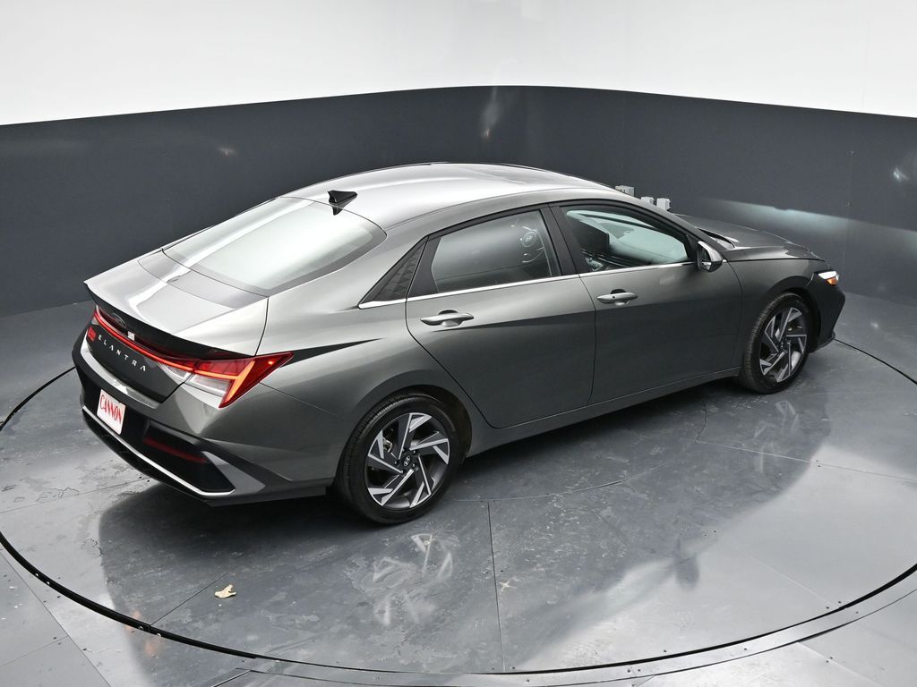 2025 Hyundai Elantra SEL - Photo 25
