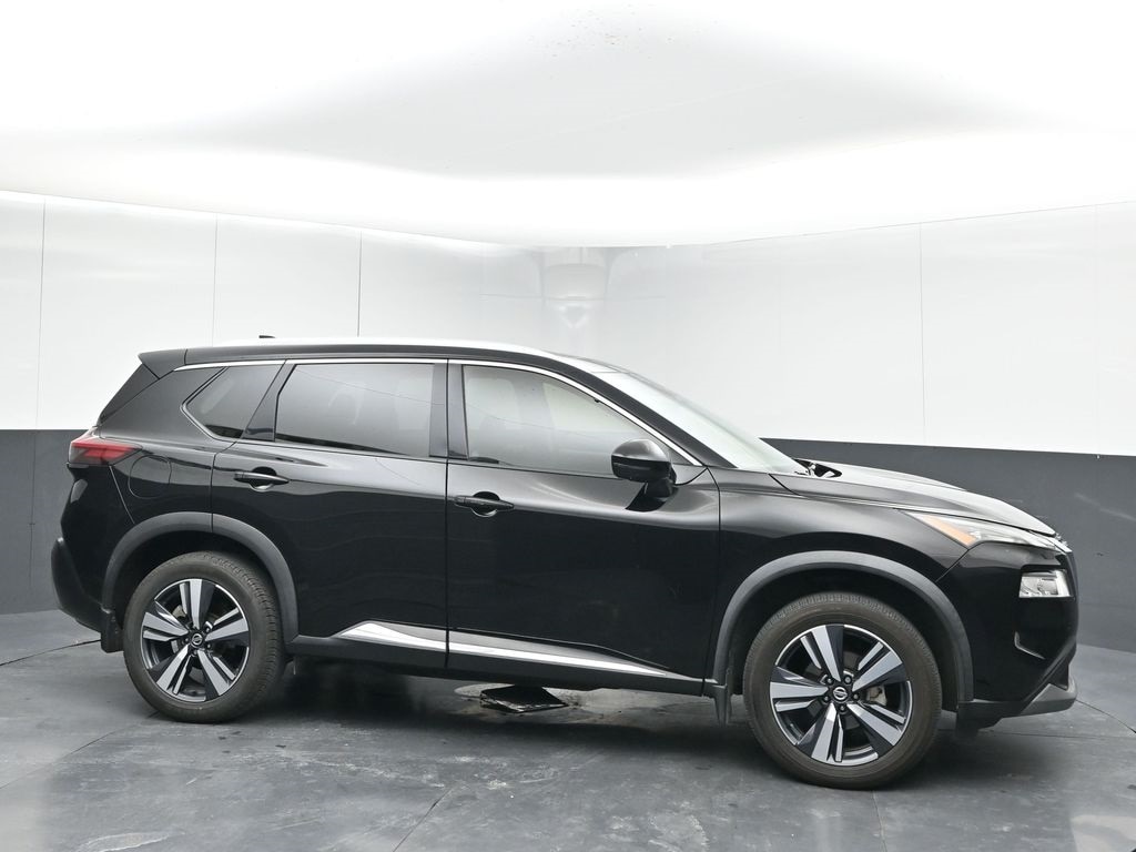 2021 Nissan Rogue SL's photo