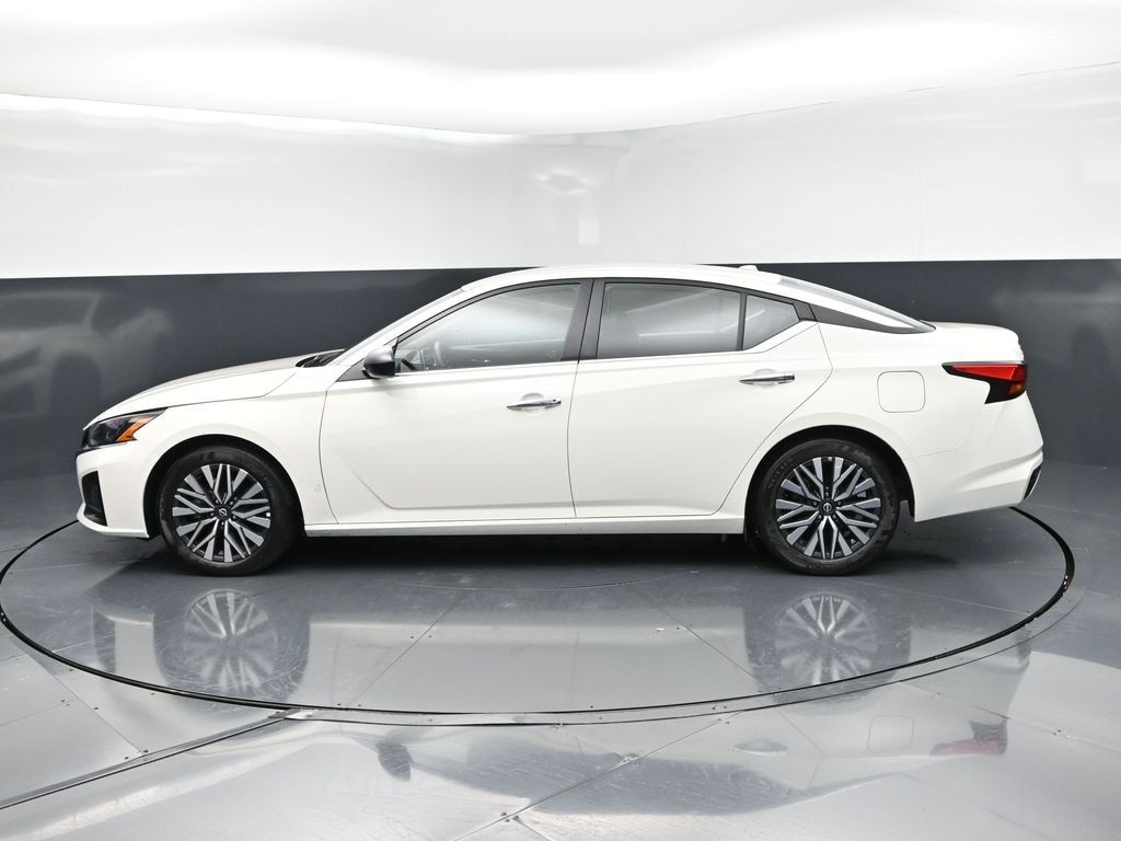Used 2025 Nissan Altima 2.5 SV Sedan