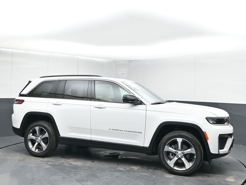 2026 Jeep Grand Cherokee Sport Utility 