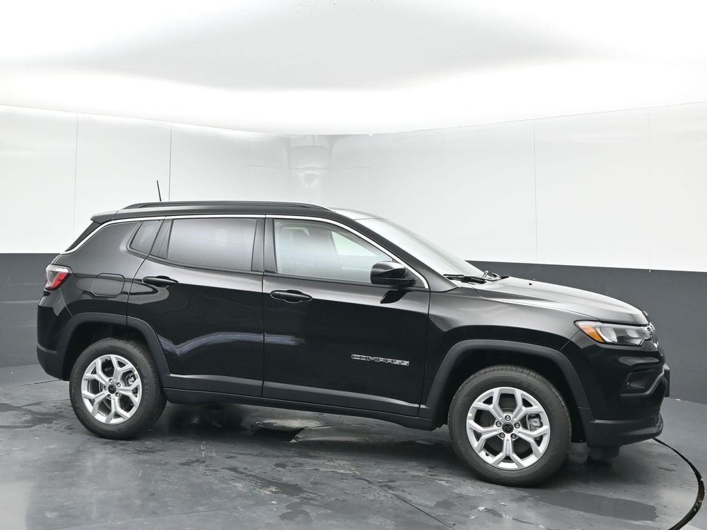 2026 Jeep Compass Latitude's photo