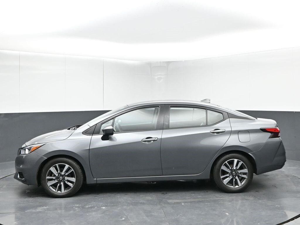 2022 Nissan Versa 1.6 SV photo 4