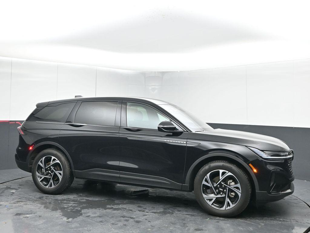 2025 Lincoln Nautilus Premiere AWD's photo