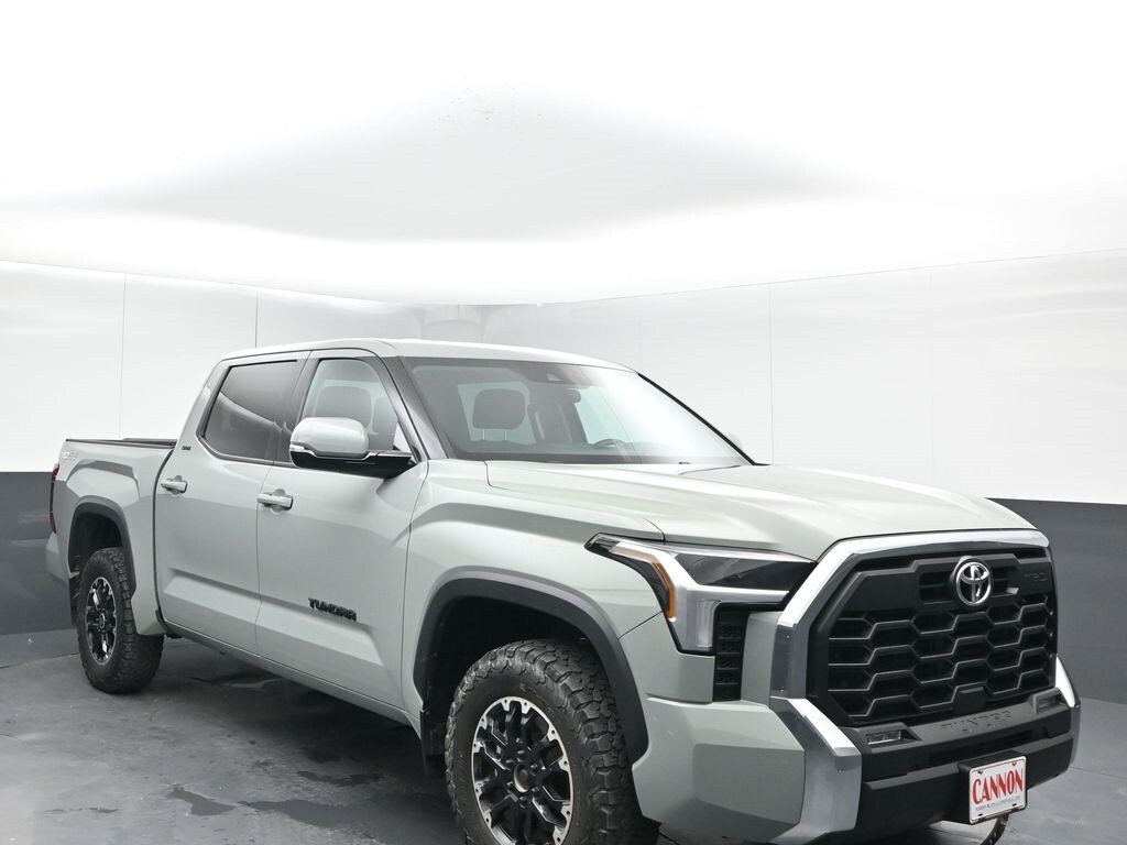 2022 Toyota Tundra SR5 photo 2