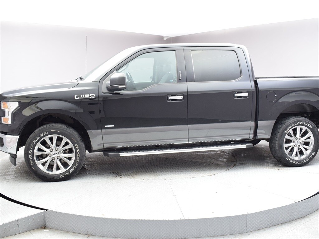 2017 Ford F-150 XLT photo 2