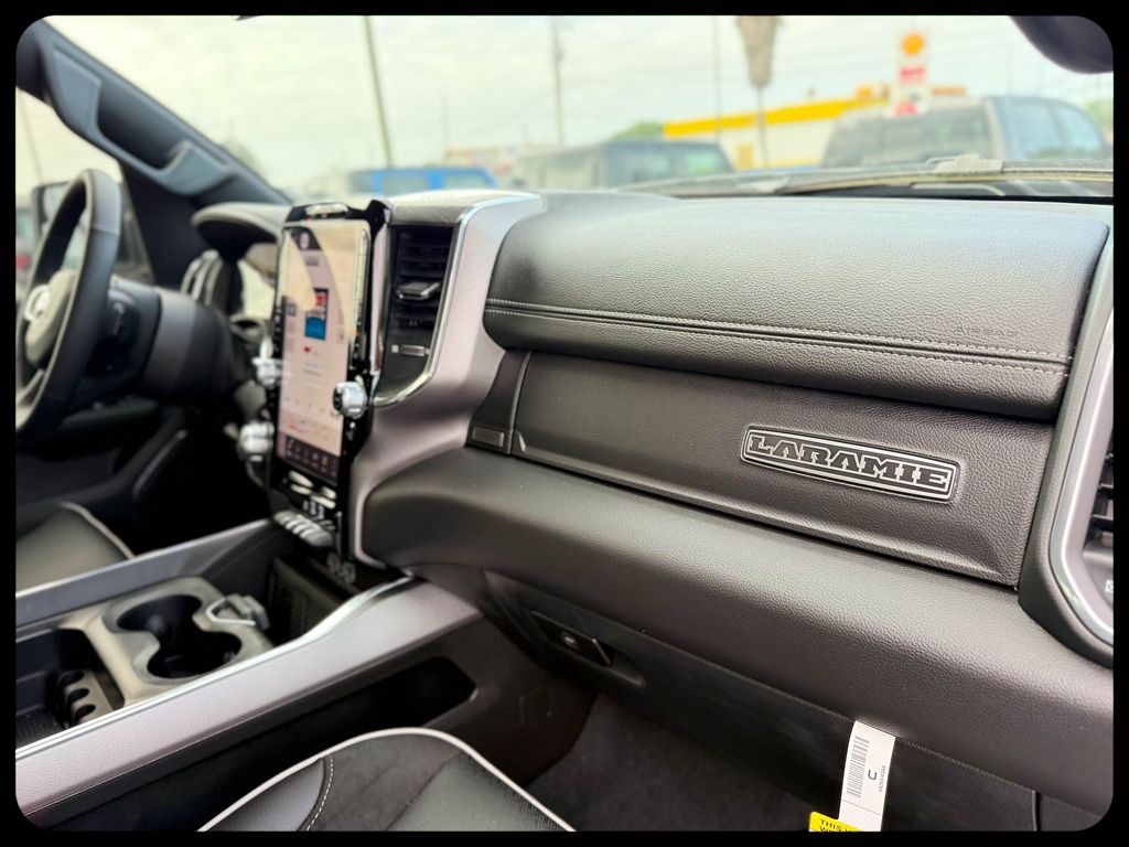 2026 RAM 1500 Laramie - Photo 7