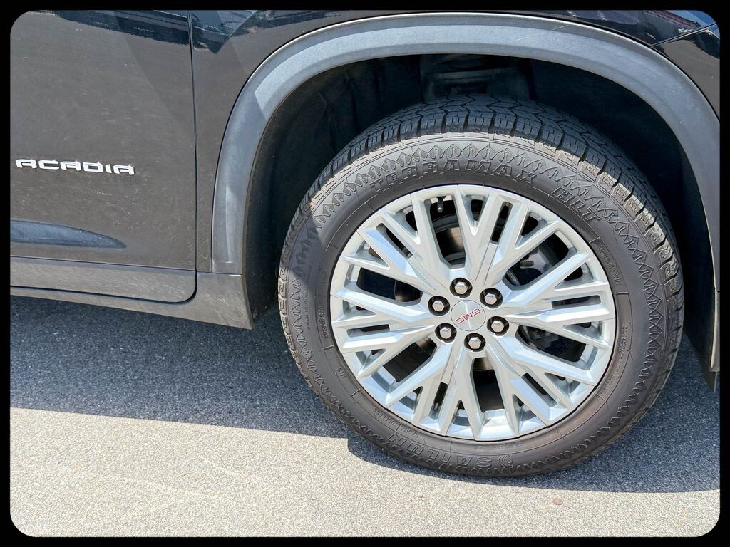 Used 2024 GMC Acadia Elevation SUV