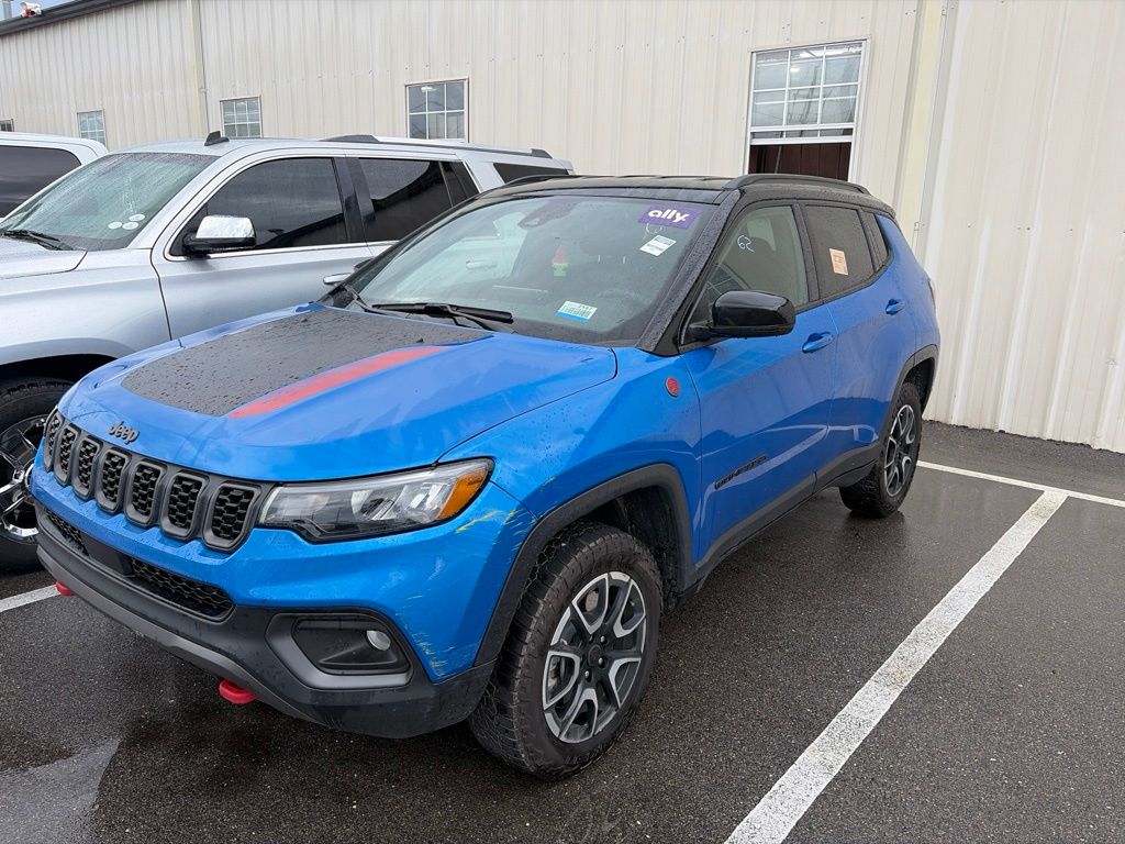 Used 2025 Jeep Compass Trailhawk SUV
