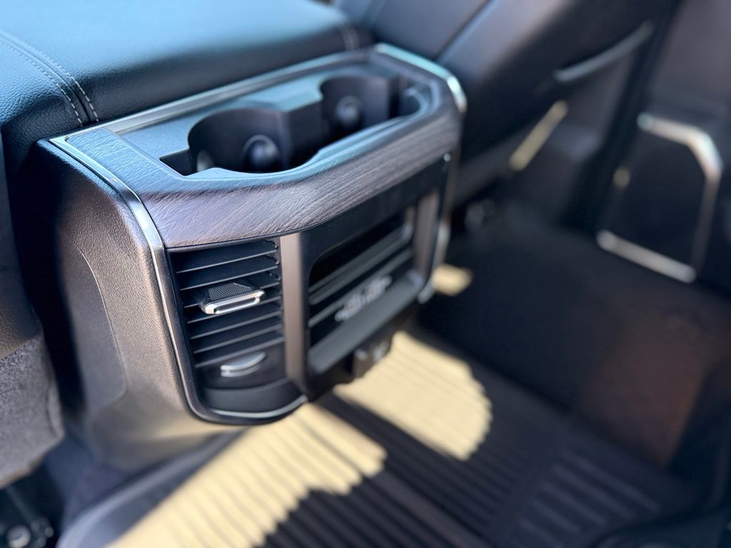 2026 RAM 3500 Laramie - Photo 24