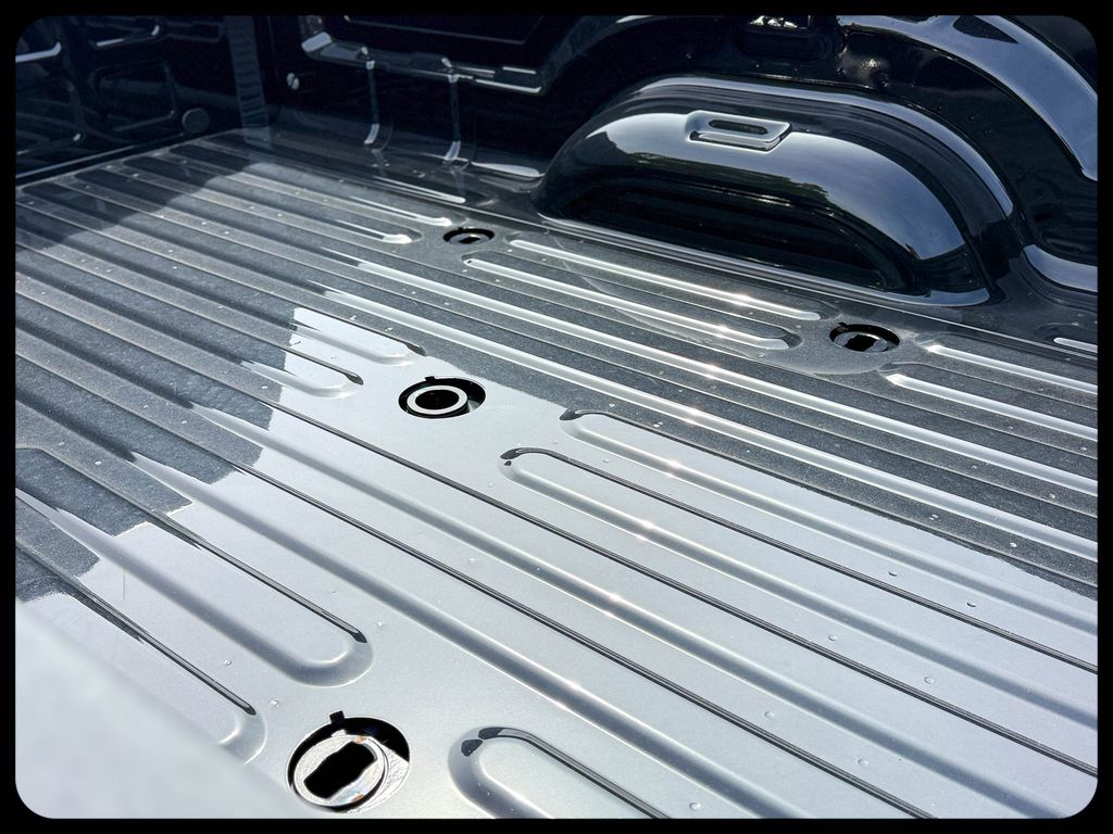 2025 RAM 3500 Laramie - Photo 6