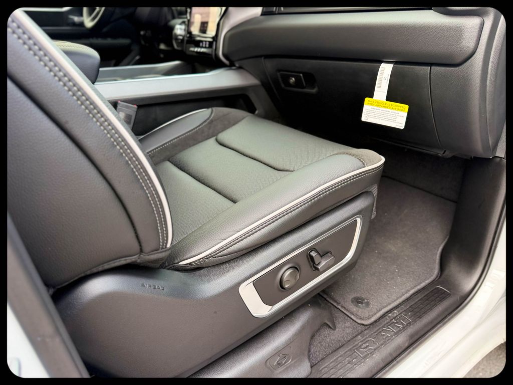 2026 RAM 1500 Laramie - Photo 6