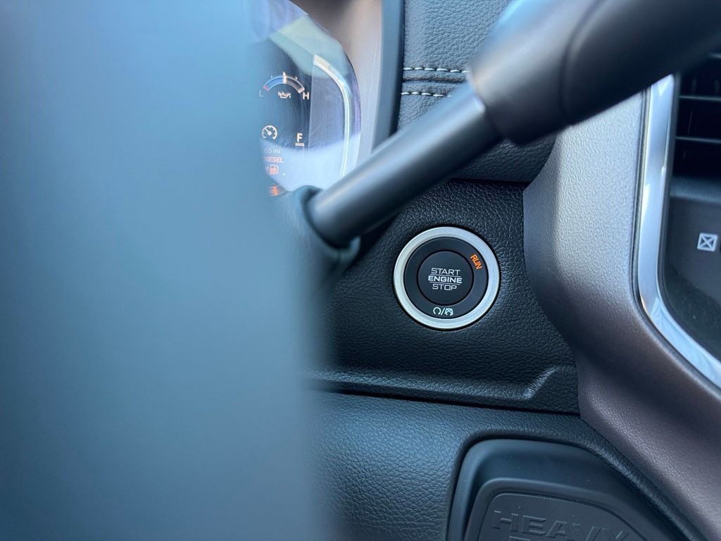 2026 RAM 3500 Laramie - Photo 31