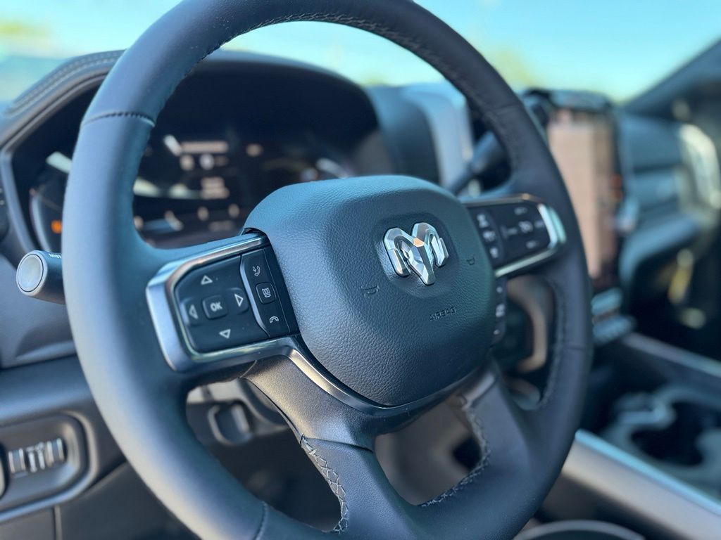 2026 RAM 3500 Laramie - Photo 16