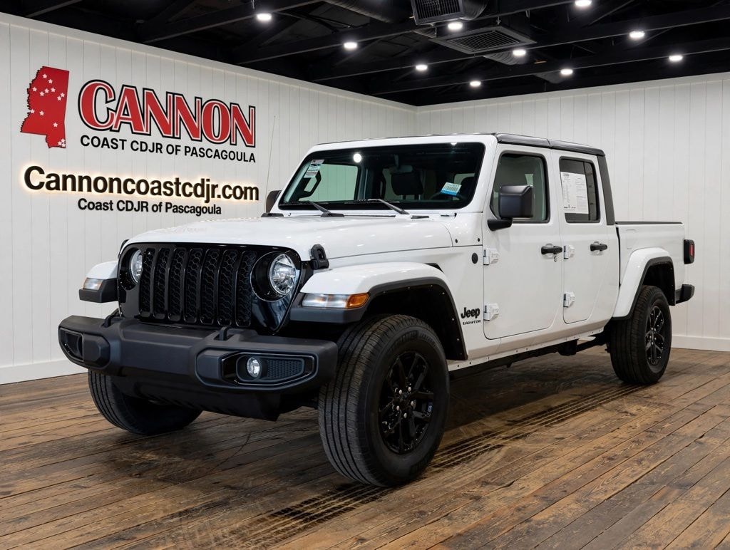 Used 2022 Jeep Gladiator Sport Truck