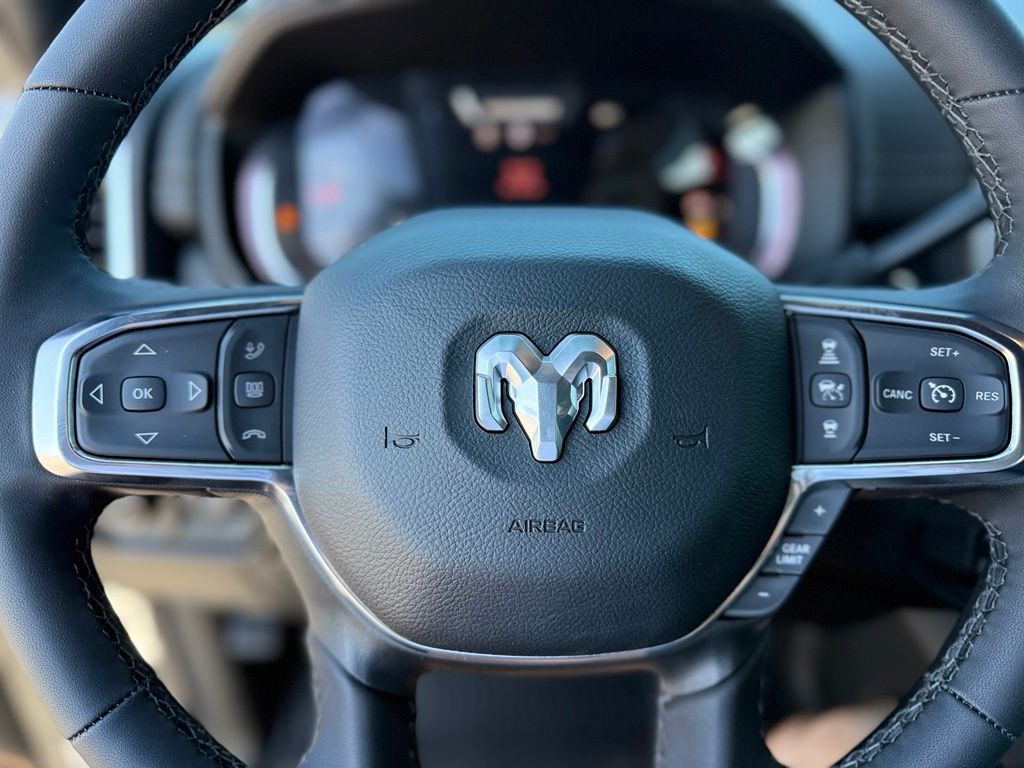 2026 RAM 3500 Laramie - Photo 32