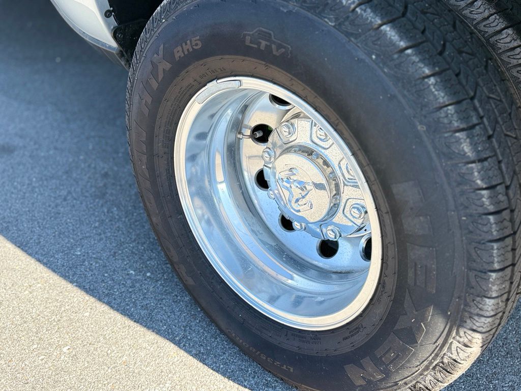 2026 RAM 3500 Laramie - Photo 7