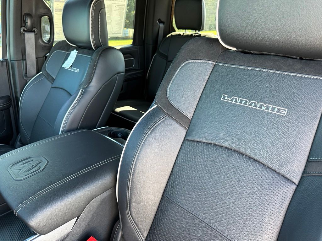 2026 RAM 3500 Laramie - Photo 25