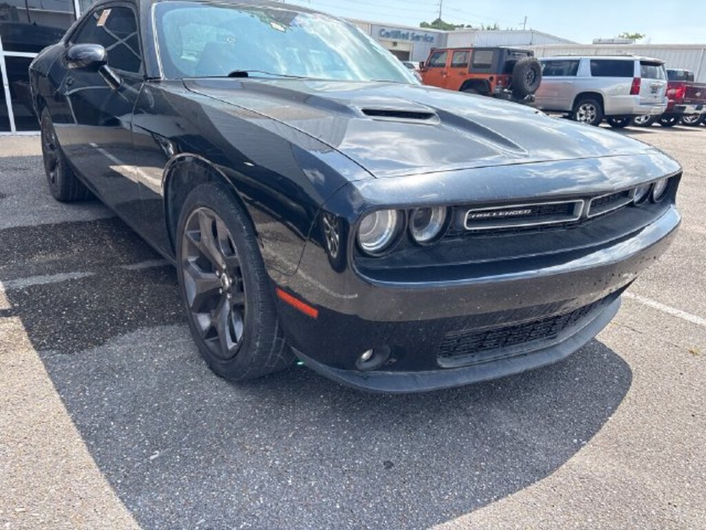 Used 2018 Dodge Challenger SXT Coupe
