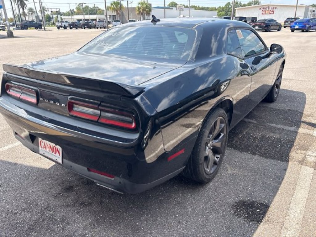 Used 2018 Dodge Challenger SXT Coupe