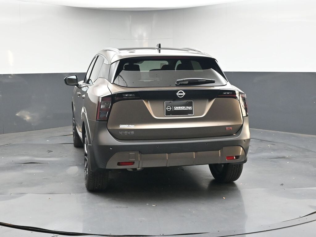 New 2026 Nissan Kicks SR SUV