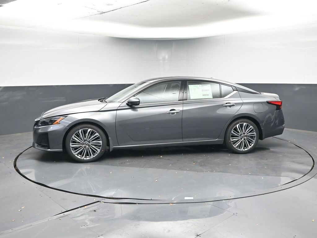 New 2025 Nissan Altima 2.5 SL Sedan