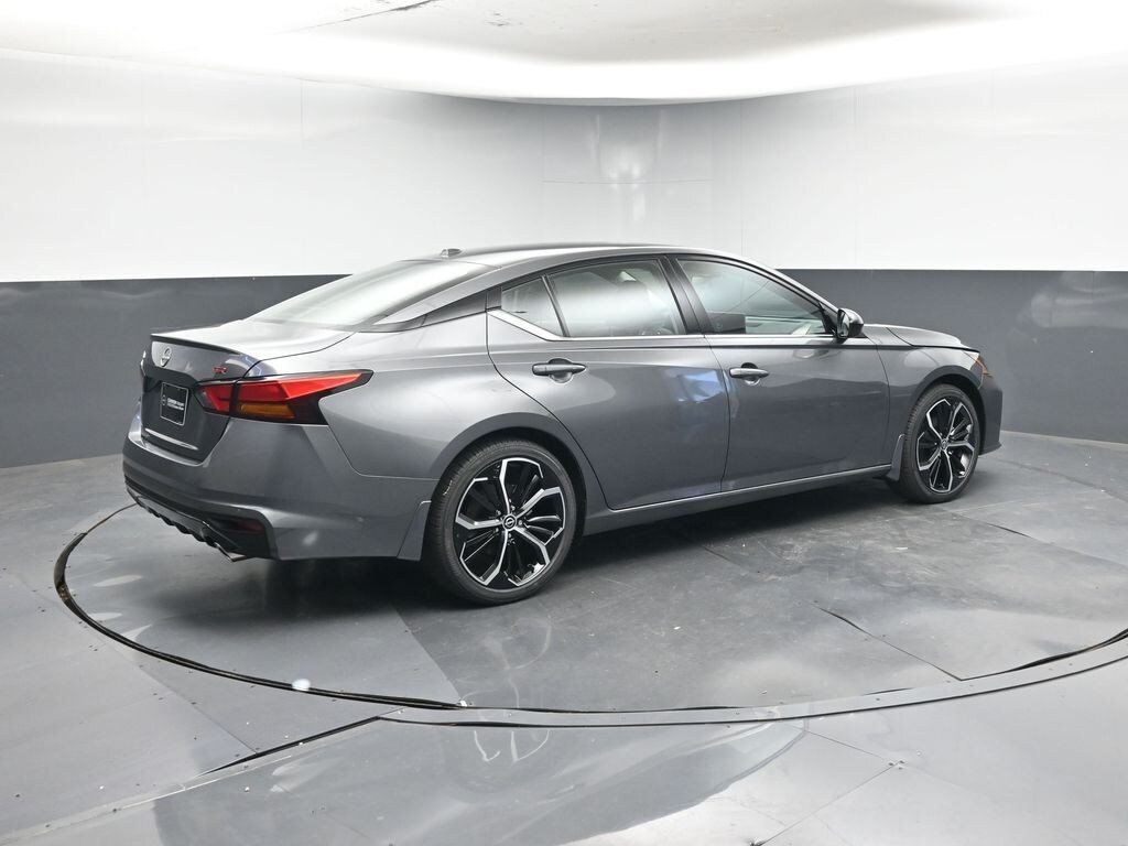 New 2025 Nissan Altima 2.5 SR Sedan